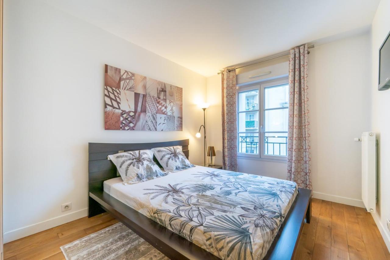 Havre De Paix - Appt Avec Terrasse Apartment Courbevoie Ngoại thất bức ảnh